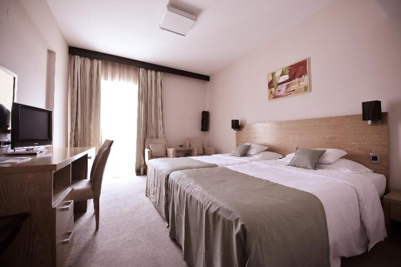 City Hotel Podgorica Exterior foto