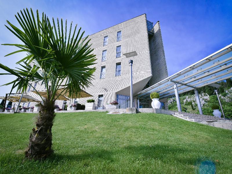 City Hotel Podgorica Exterior foto