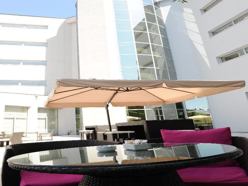 City Hotel Podgorica Exterior foto