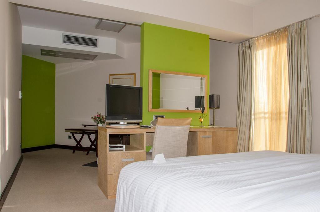 City Hotel Podgorica Zimmer foto
